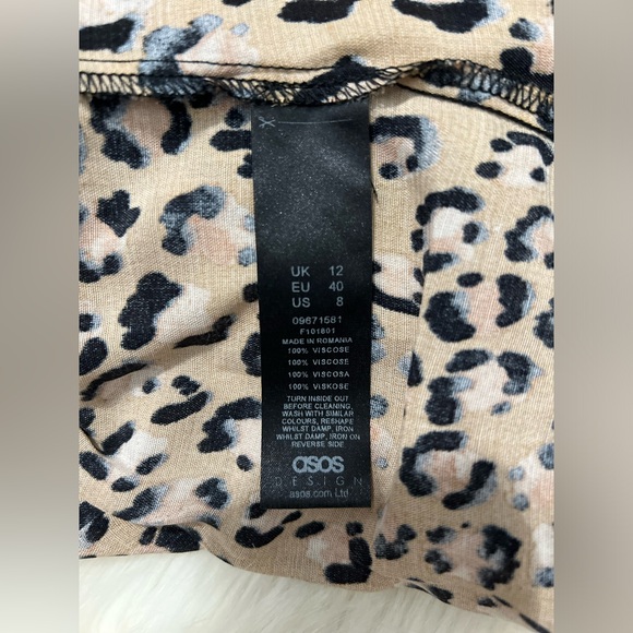 🆕ASOS DESIGN wrap tie jumpsuit 100% VISCOSE in leopard print size 8 - Picture 10 of 10